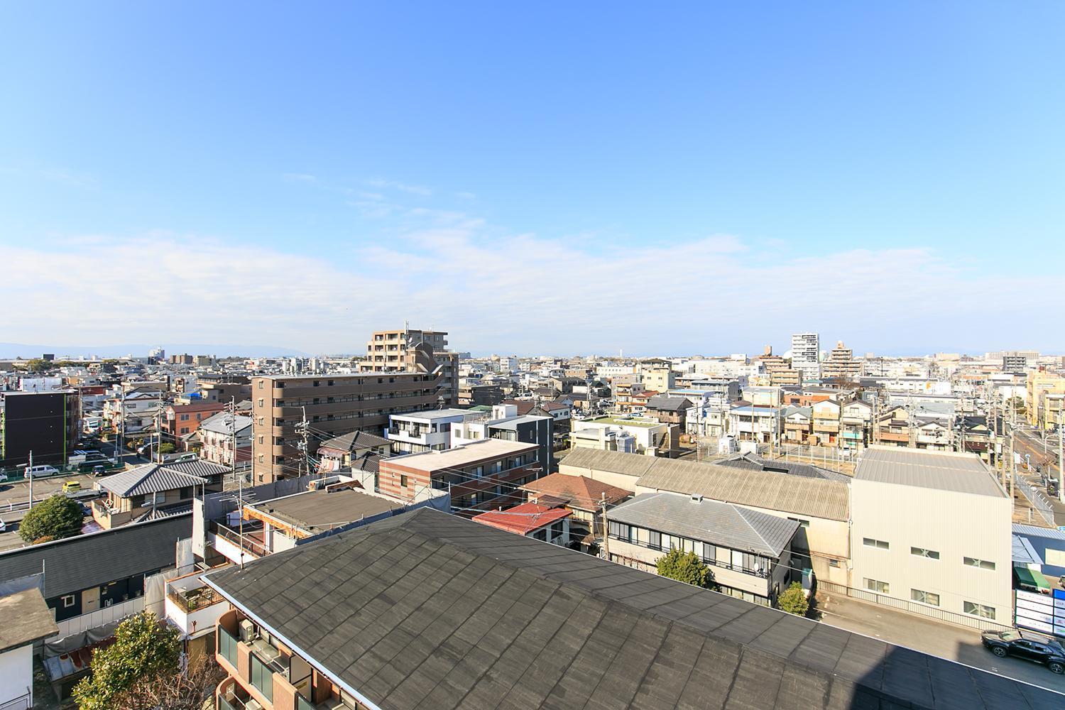 Nt Building -702- *